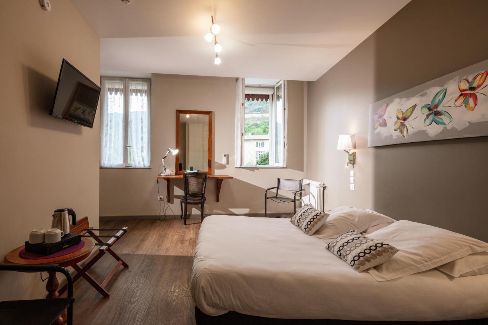 Logis Hotel Restaurant De La Paix ลูเดฟ ภายนอก รูปภาพ