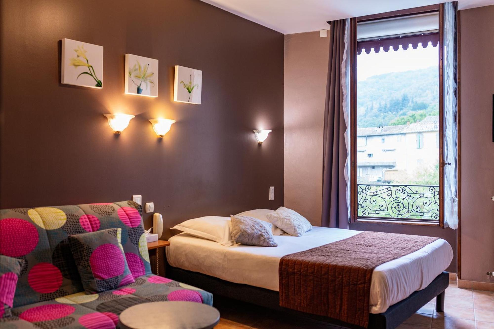 Logis Hotel Restaurant De La Paix ลูเดฟ ภายนอก รูปภาพ