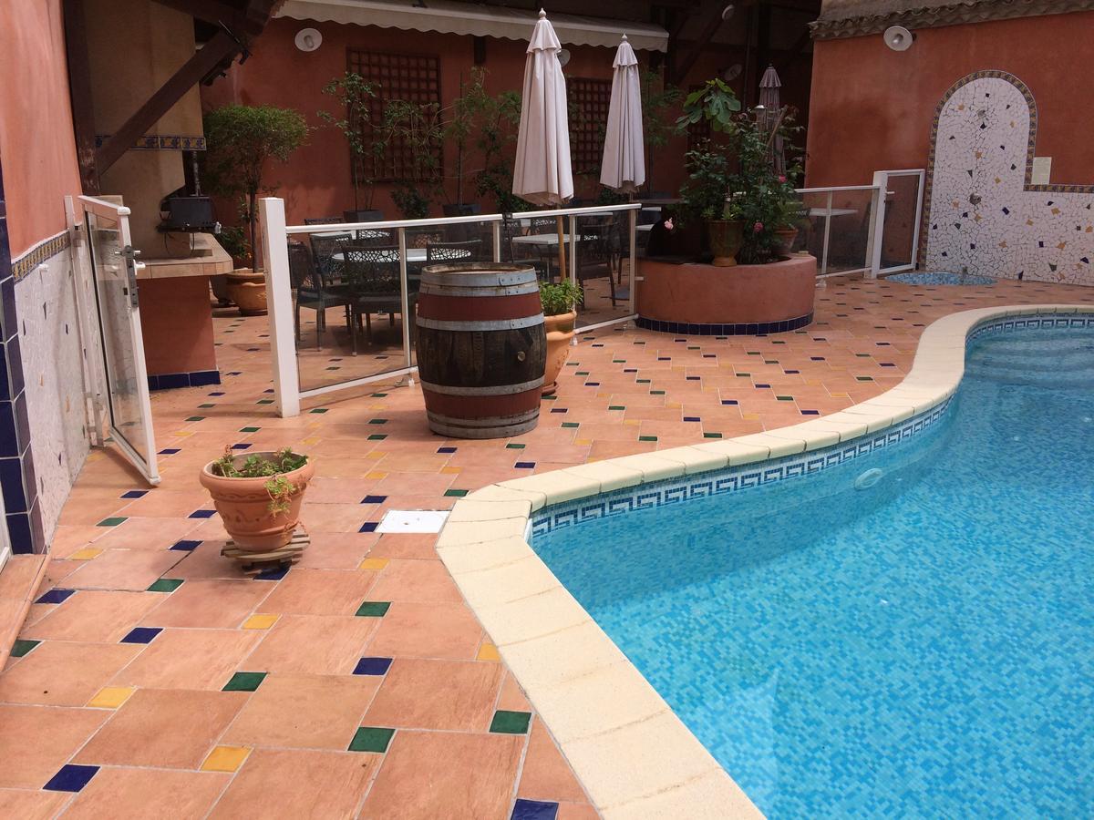Logis Hotel Restaurant De La Paix ลูเดฟ ภายนอก รูปภาพ