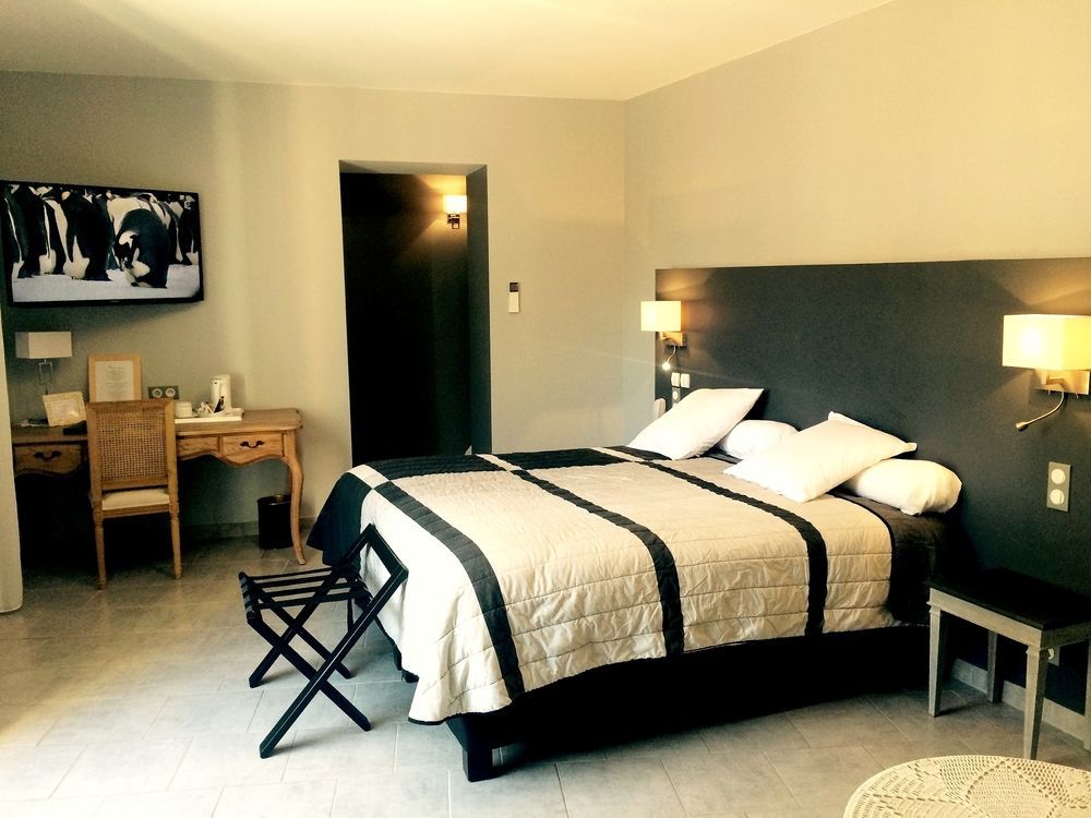 Logis Hotel Restaurant De La Paix ลูเดฟ ภายนอก รูปภาพ
